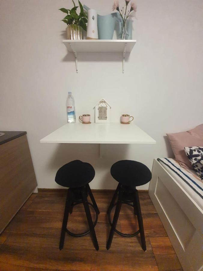 Studio Apartman Tamai Kutina Extérieur photo